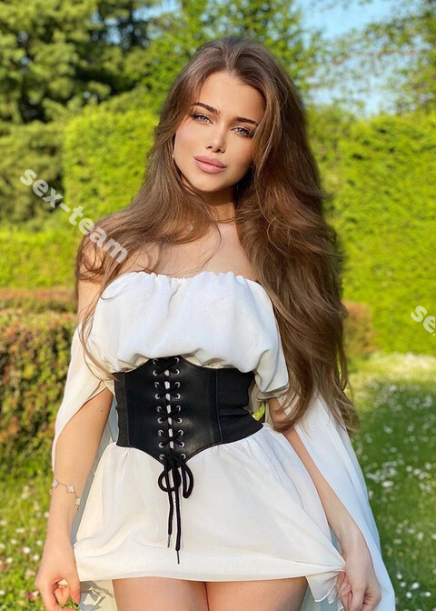 Оля